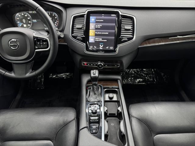 Photo of 2016 Bright Silver Metallic Volvo XC90