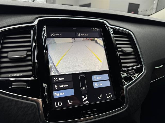 Photo of 2016 Bright Silver Metallic Volvo XC90