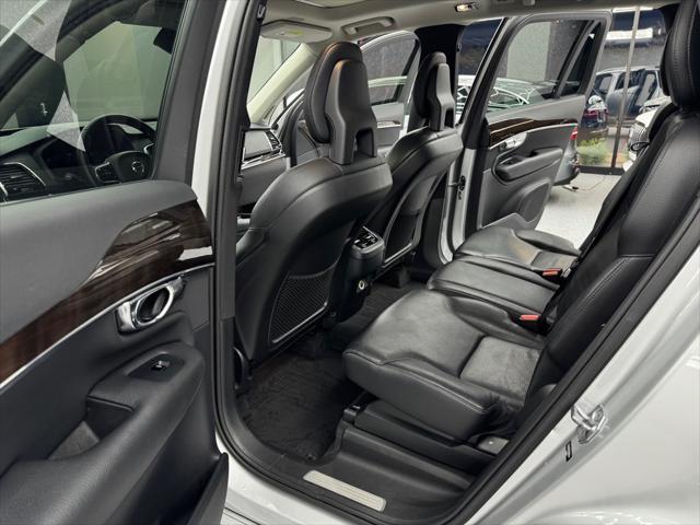 Photo of 2016 Bright Silver Metallic Volvo XC90