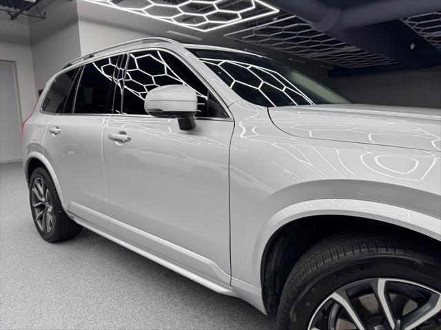 Photo of 2016 Bright Silver Metallic Volvo XC90