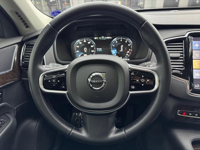 Photo of 2016 Bright Silver Metallic Volvo XC90