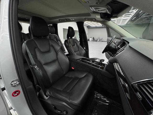 Photo of 2016 Bright Silver Metallic Volvo XC90
