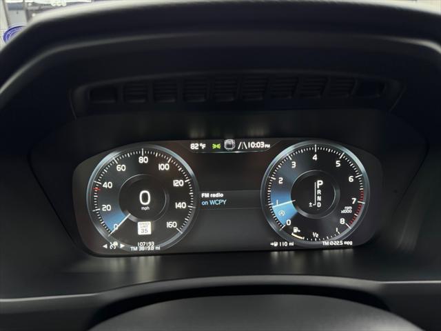 Photo of 2016 Bright Silver Metallic Volvo XC90