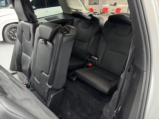 Photo of 2016 Bright Silver Metallic Volvo XC90