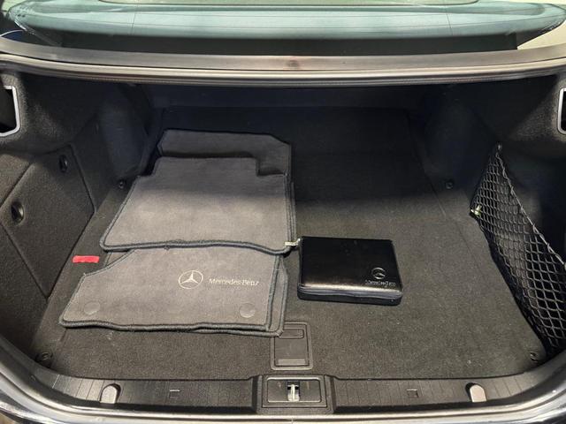 Photo of 2006 BLACK Mercedes-Benz E-Class