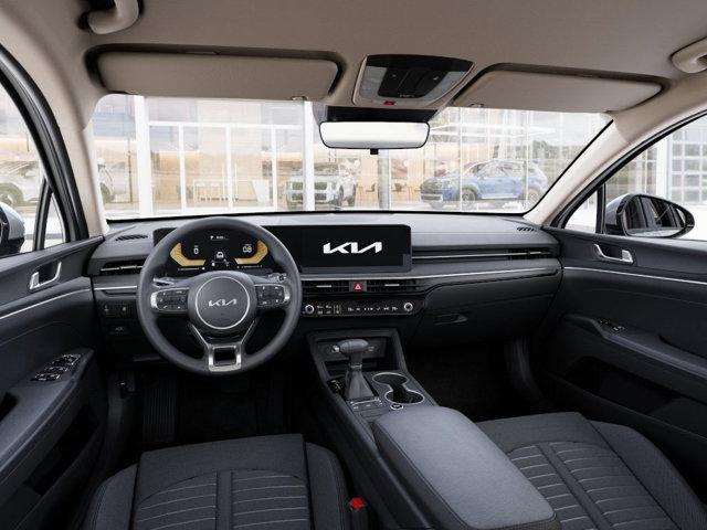 Photo of 2026 Snow White Pearl Kia K5