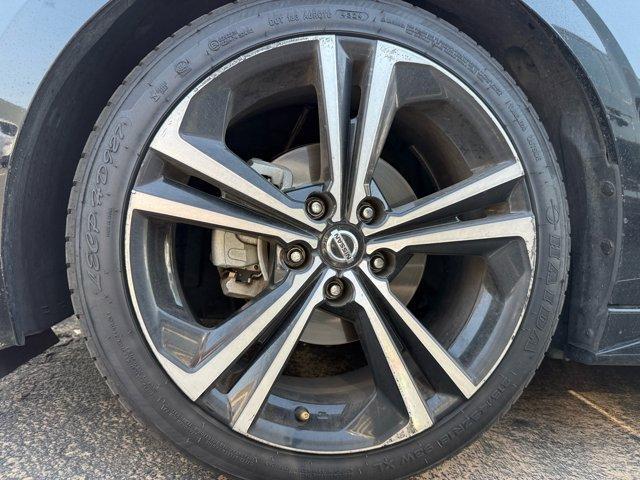 Photo of 2021 Black Nissan Sentra