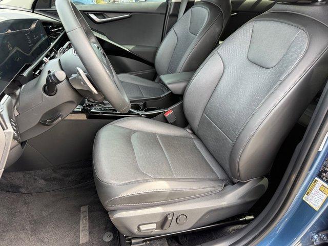 Photo of 2024 Mineral Blue Kia Niro