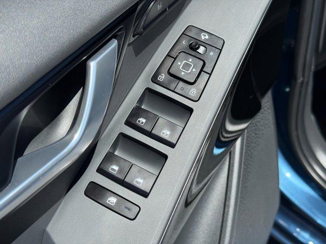 Photo of 2024 Mineral Blue Kia Niro