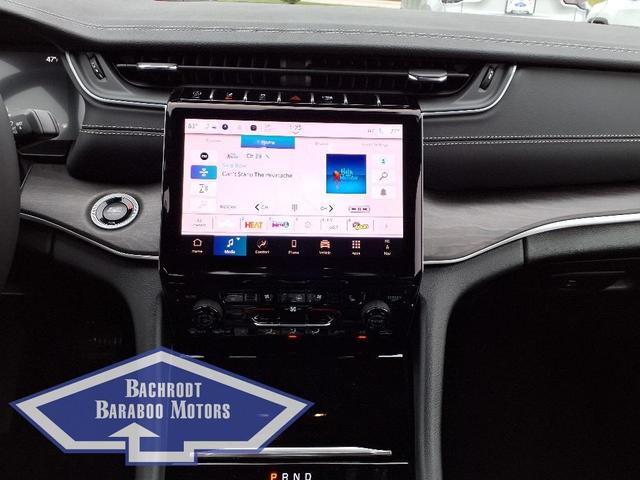 Photo of 2025 Diamond Black Jeep Grand Cherokee L