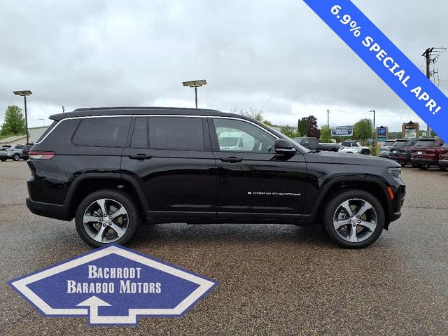 Photo of 2025 Diamond Black Jeep Grand Cherokee L
