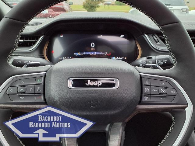 Photo of 2025 Diamond Black Jeep Grand Cherokee L