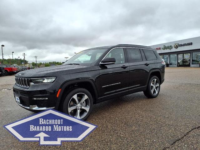 Photo of 2025 Diamond Black Jeep Grand Cherokee L