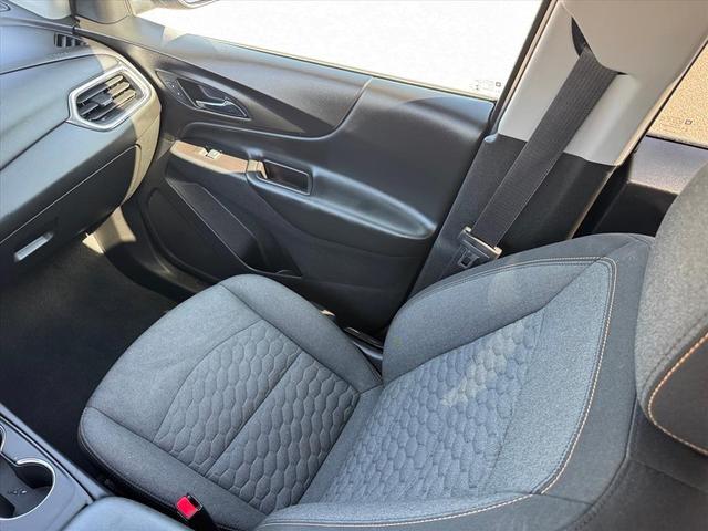 Photo of 2021 Mosaic Black Metallic Chevrolet Equinox