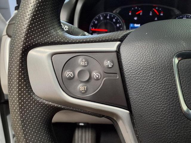 Photo of 2023 Summit White GMC Terrain