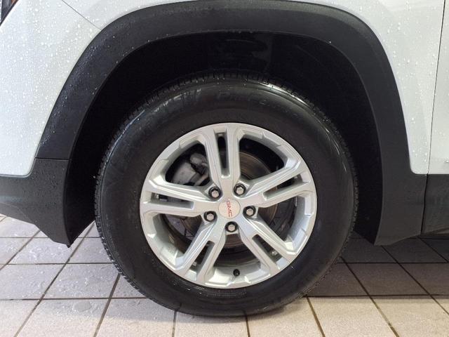 Photo of 2023 Summit White GMC Terrain