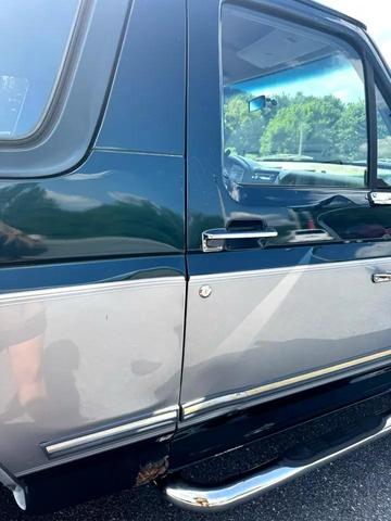 Photo of 1995 Green Ford Bronco