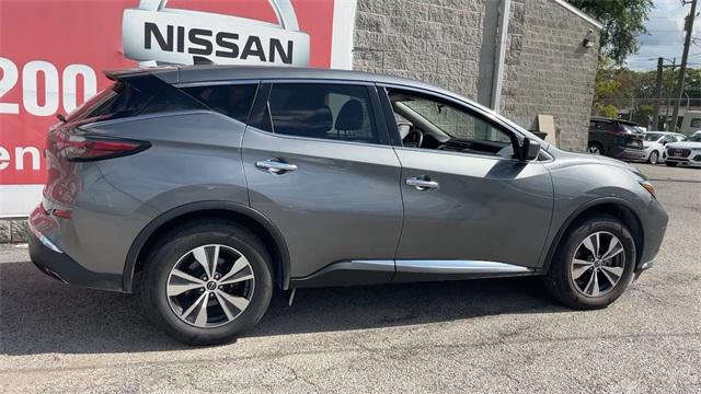 Photo of 2023 Gun Metallic Nissan Murano
