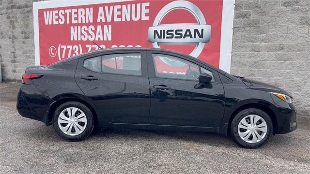 Photo of 2025 Super Black Metallic Nissan Versa