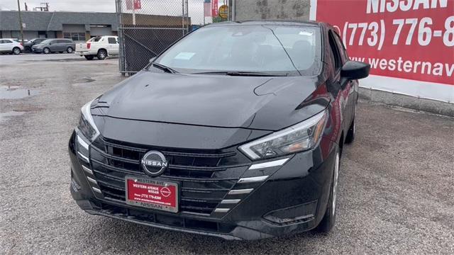 Photo of 2025 Super Black Metallic Nissan Versa