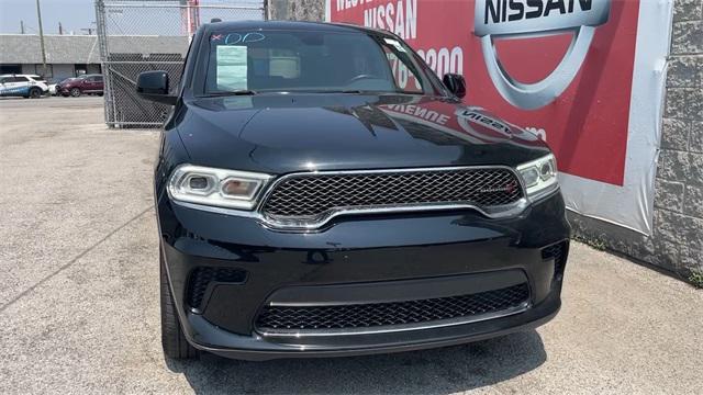 Photo of 2023 DB Black Crystal Clearcoat Dodge Durango