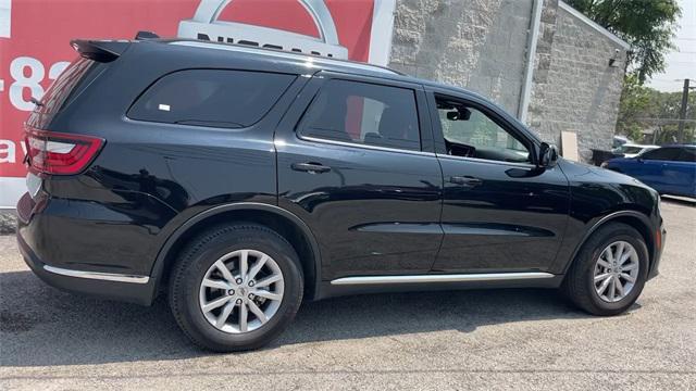 Photo of 2023 DB Black Crystal Clearcoat Dodge Durango
