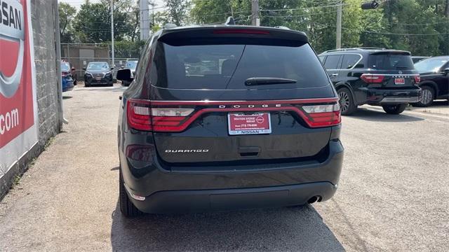 Photo of 2023 DB Black Crystal Clearcoat Dodge Durango