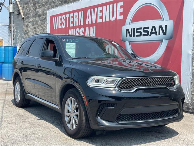 Photo of 2023 DB Black Crystal Clearcoat Dodge Durango