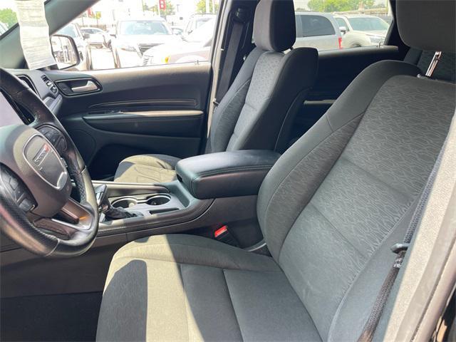Photo of 2023 DB Black Crystal Clearcoat Dodge Durango