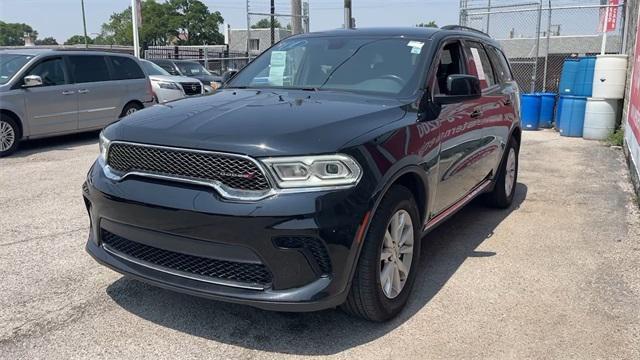 Photo of 2023 DB Black Crystal Clearcoat Dodge Durango