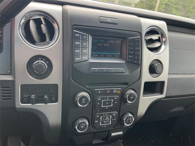 Photo of 2013 Oxford White Ford F-150
