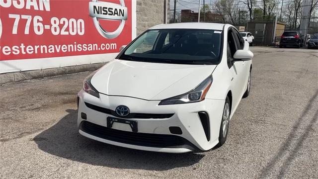 Photo of 2022 White Toyota Prius