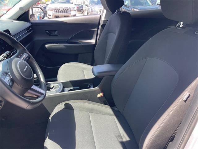 Photo of 2024 Atlas White Hyundai KONA