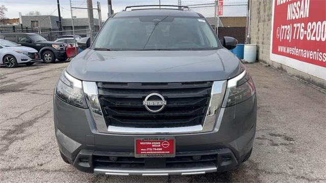 Photo of 2025 Gun Metallic Nissan Pathfinder