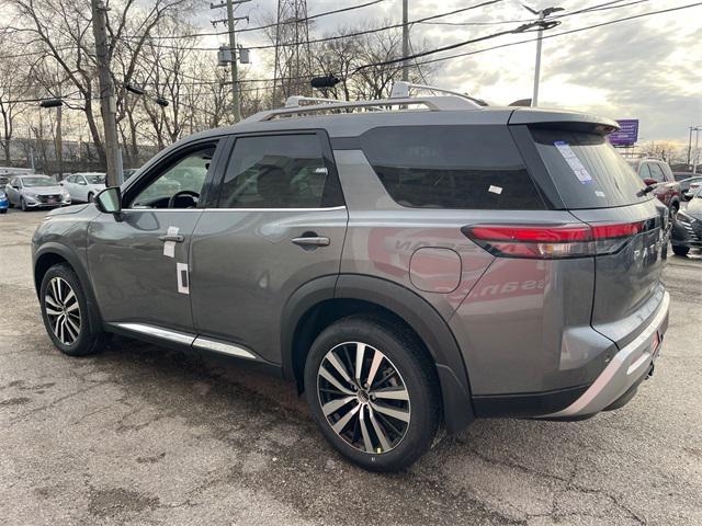 Photo of 2025 Gun Metallic Nissan Pathfinder