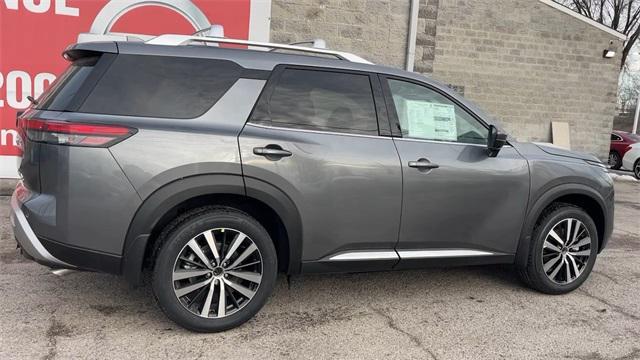 Photo of 2025 Gun Metallic Nissan Pathfinder