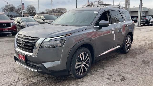 Photo of 2025 Gun Metallic Nissan Pathfinder