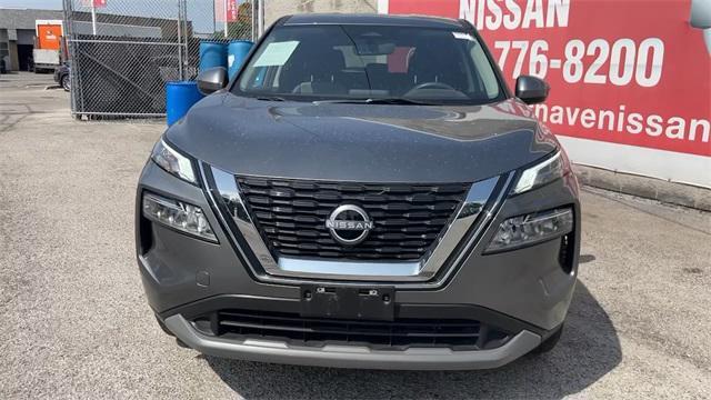 Photo of 2023 Gun Metallic Nissan Rogue