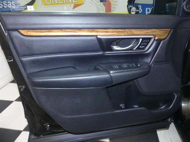 Photo of 2017 Black Honda CR-V