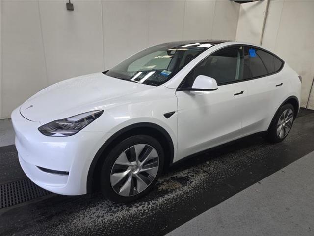 Photo of 2022 Pearl White Multi-Coat Tesla Model Y