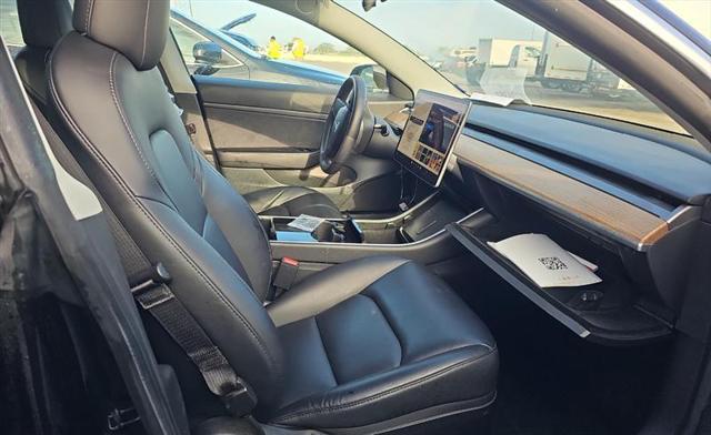 Photo of 2020 Solid Black Tesla Model 3