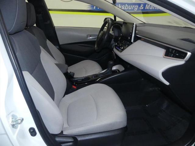 Photo of 2021 White Toyota Corolla