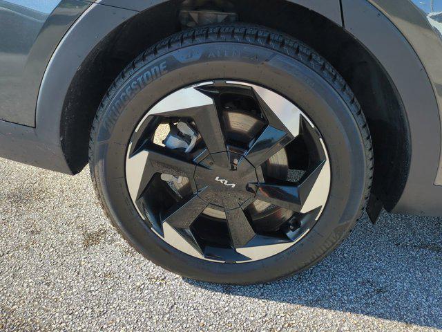 Photo of 2025 Interstellar Gray Kia Sorento Hybrid