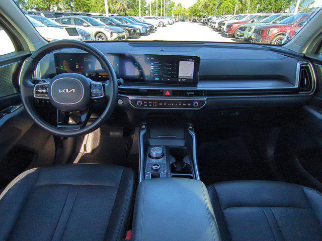 Photo of 2025 Interstellar Gray Kia Sorento Hybrid