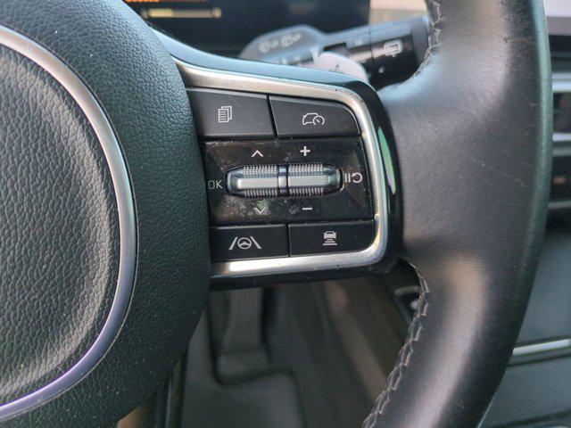 Photo of 2025 Interstellar Gray Kia Sorento Hybrid