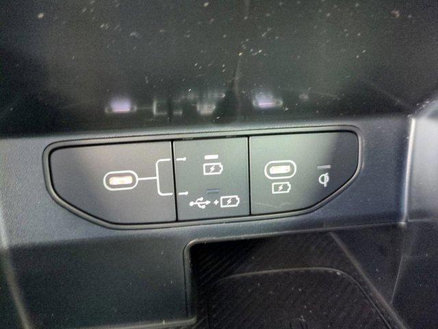 Photo of 2025 Glacial White Pearl Kia Sorento