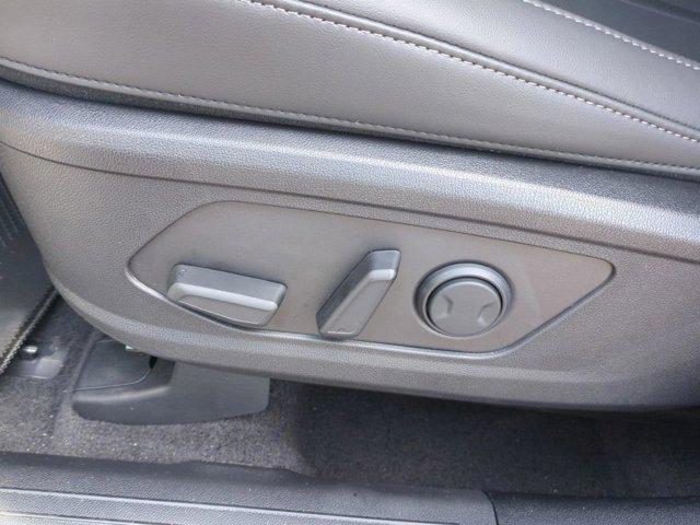 Photo of 2025 Glacial White Pearl Kia Sorento
