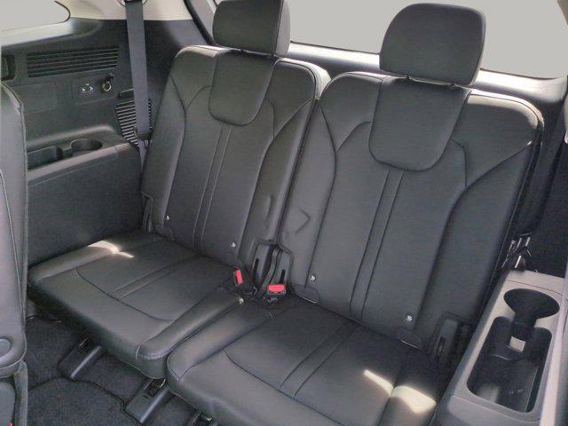 Photo of 2025 Glacial White Pearl Kia Sorento
