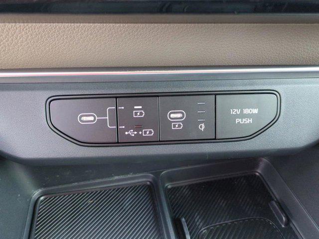 Photo of 2026 Snow White Pearl Kia Carnival Hybrid
