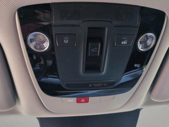 Photo of 2025 Wolf Gray Kia Sorento
